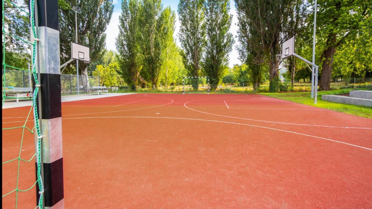 Ciszterci Rendezvenykoezpont Bed and Breakfast Balatonalmádi Εξωτερικό φωτογραφία